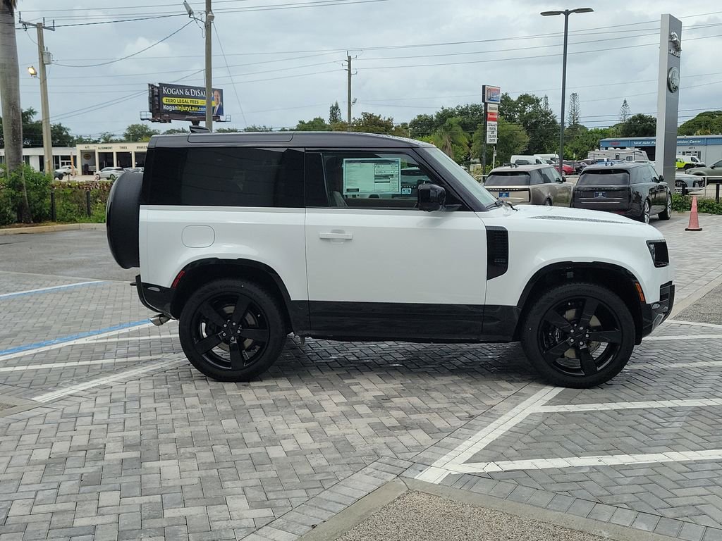 New 2026 Land Rover Defender 90 V8 AWD/4WD image 6