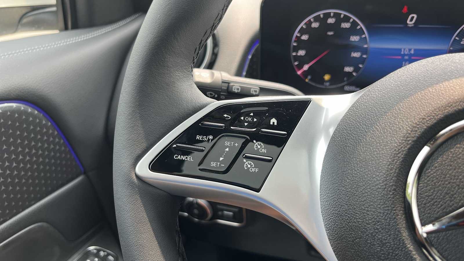 Used 2026 Mercedes-Benz GLB 250 4MATIC image 37