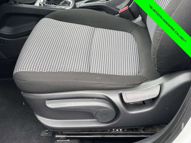 Used 2023 Hyundai Kona SE w/ Cargo Package image 5
