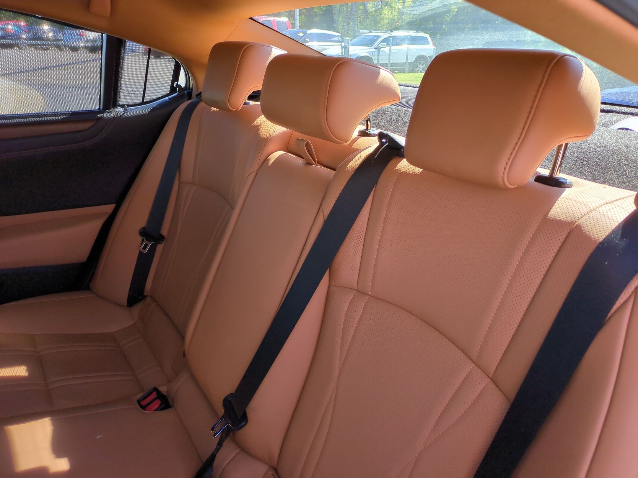 Used 2023 Lexus ES 350 Ultra Luxury w/ Accessory Package (Z2) FWD image 31