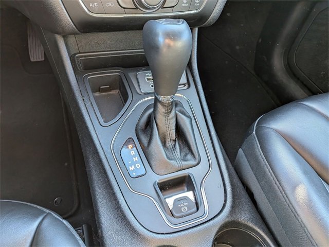 Used 2019 Jeep Cherokee Latitude Plus image 17