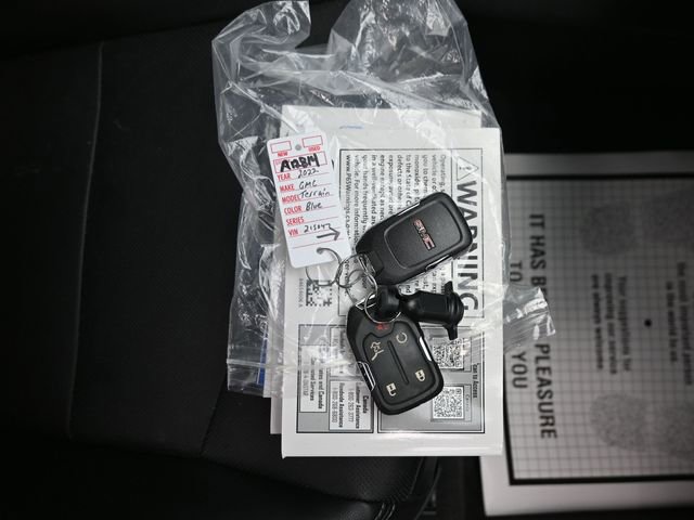 Used 2022 GMC Terrain SLT w/ Tech Package image 11