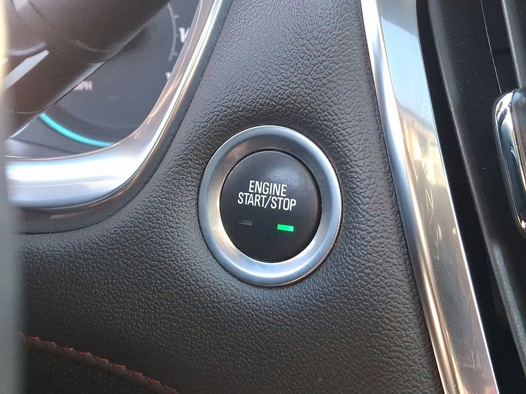 Used 2023 Chevrolet Traverse RS image 34