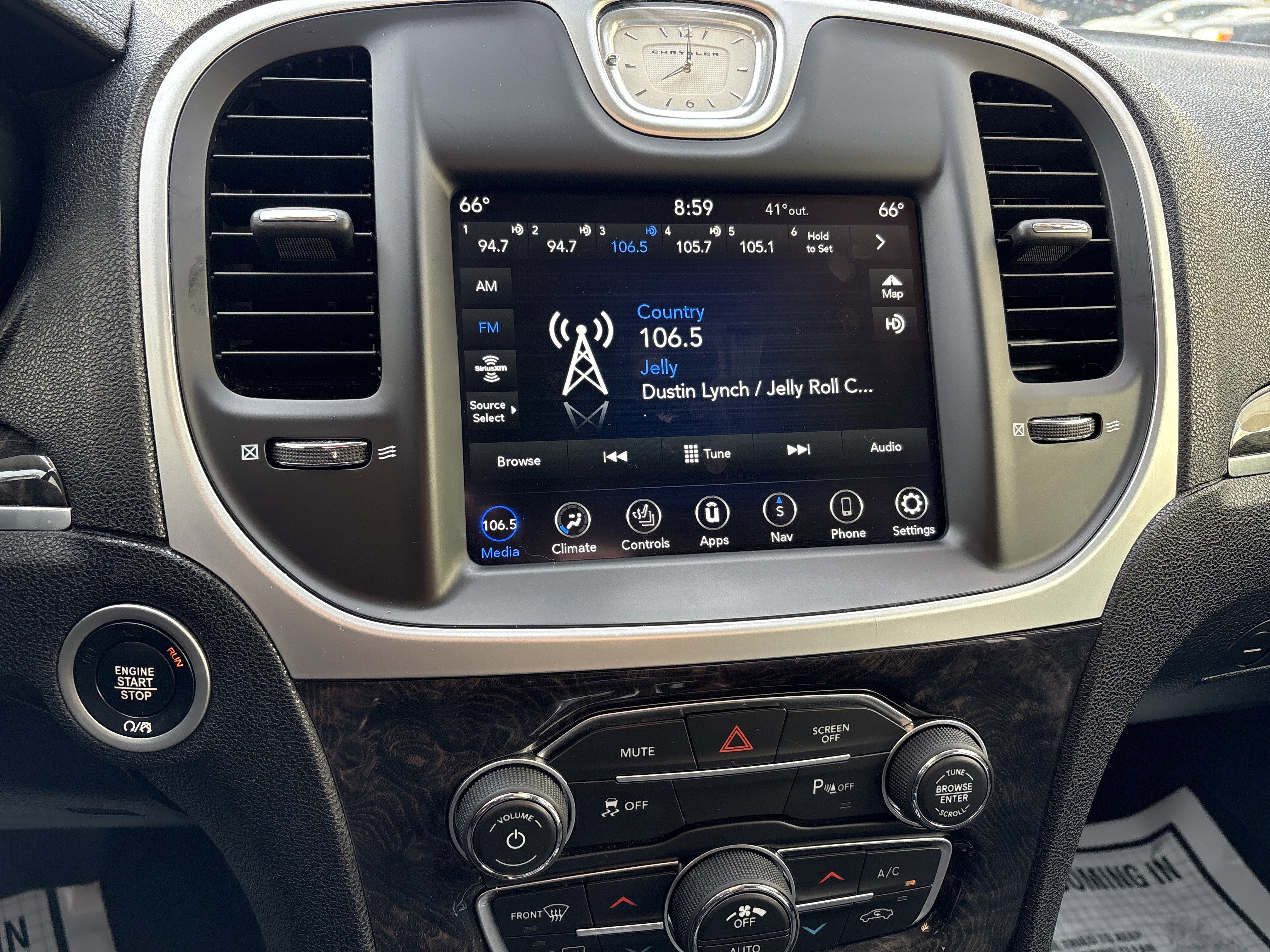 Used 2023 Chrysler 300 Touring L w/ Popular Equipment Group image 23