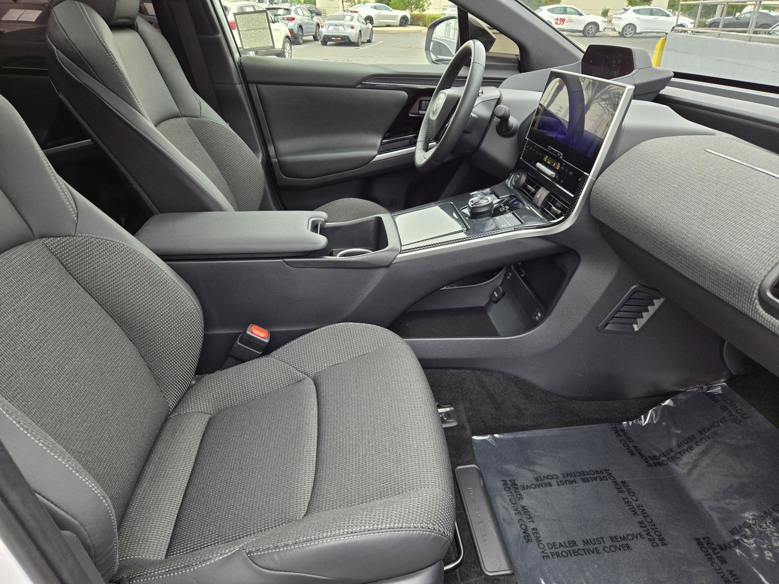 Used 2024 Toyota bZ4X FWD image 31