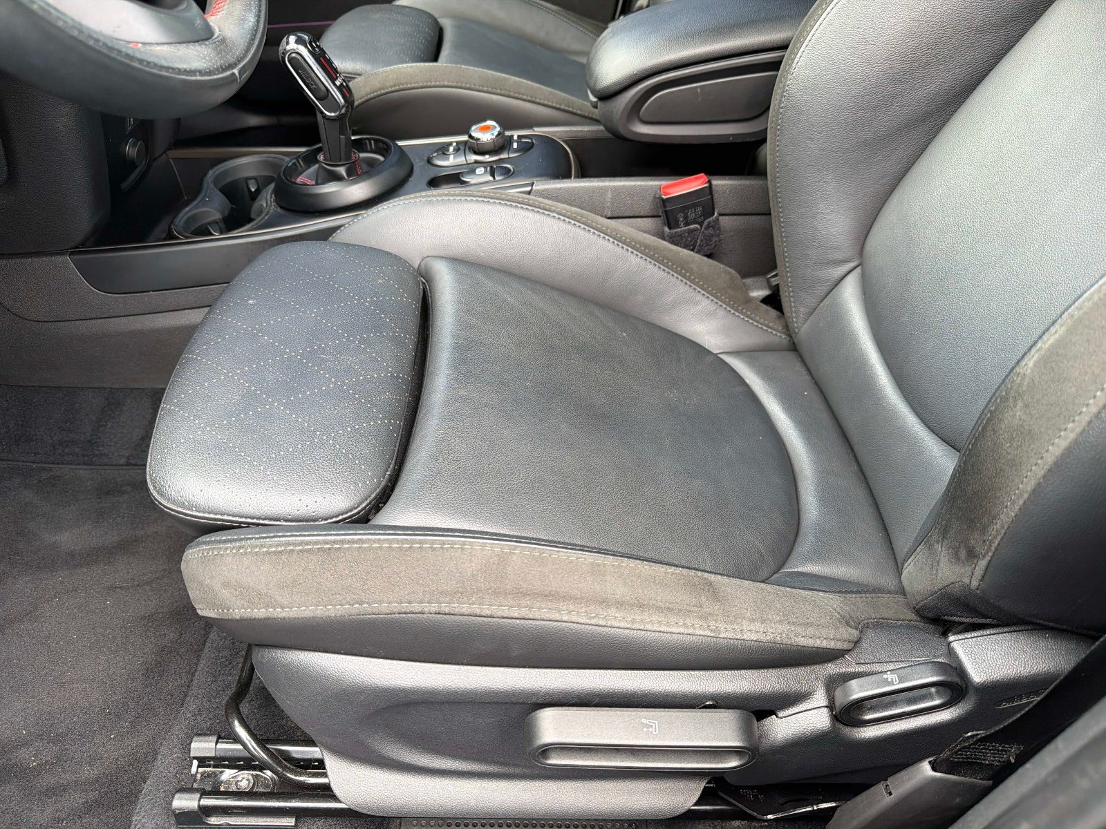 Used 2020 MINI Cooper Countryman S w/ Signature Upholstery Package FWD image 39