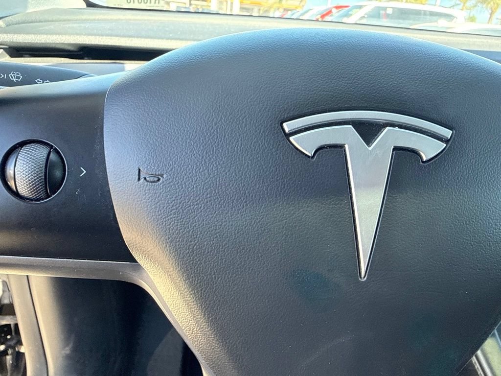 Used 2023 Tesla Model Y Long Range AWD/4WD image 14