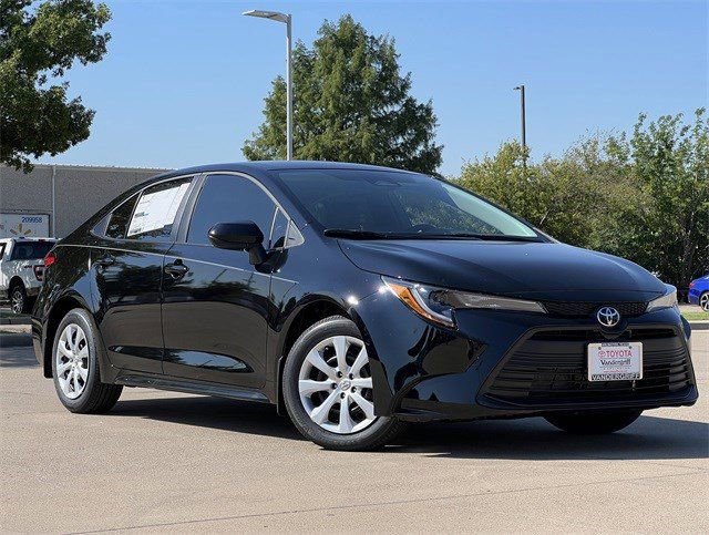 New 2026 Toyota Corolla LE FWD image 2