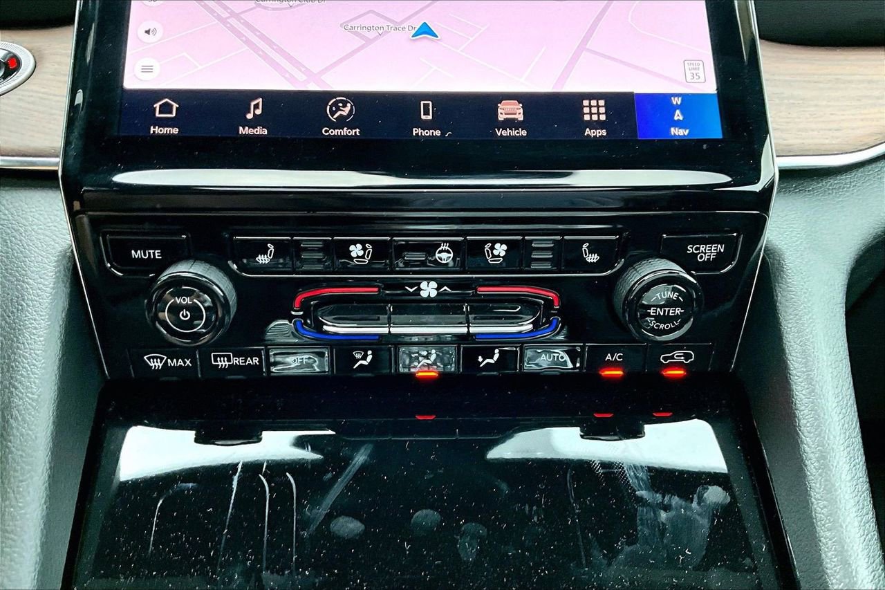 Used 2025 Jeep Grand Cherokee Summit AWD/4WD image 19