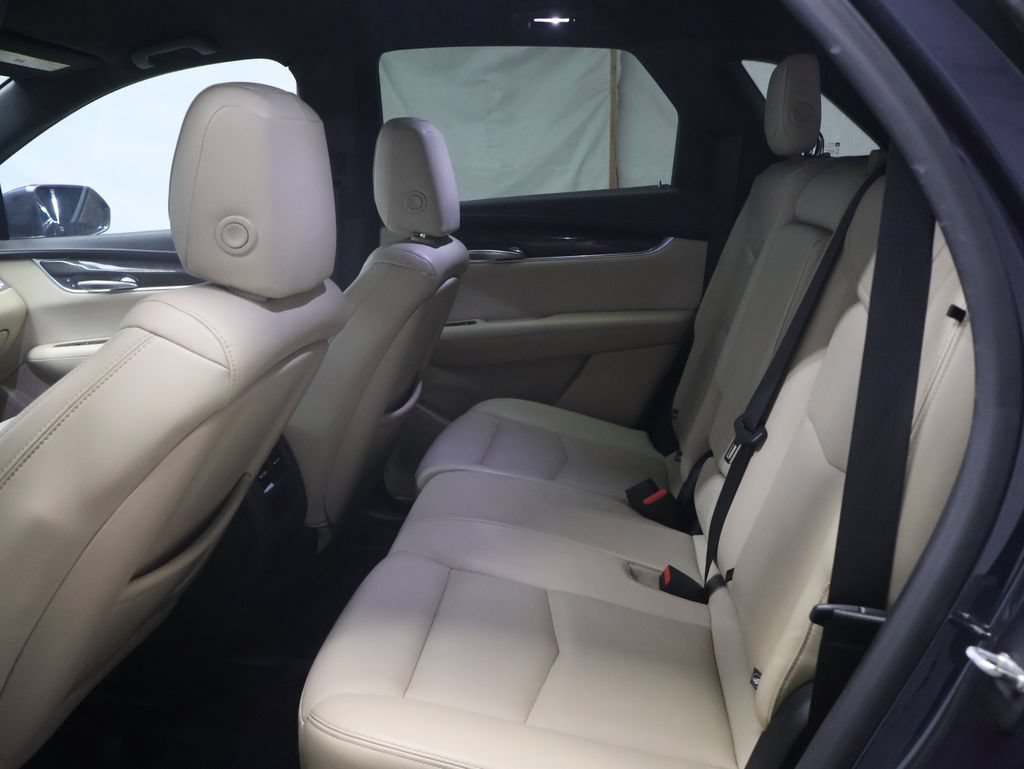 Used 2018 Cadillac XT5 FWD image 14