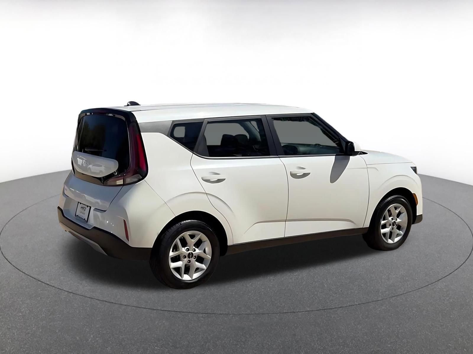 Used 2024 Kia Soul LX w/ Option Group 015 image 14