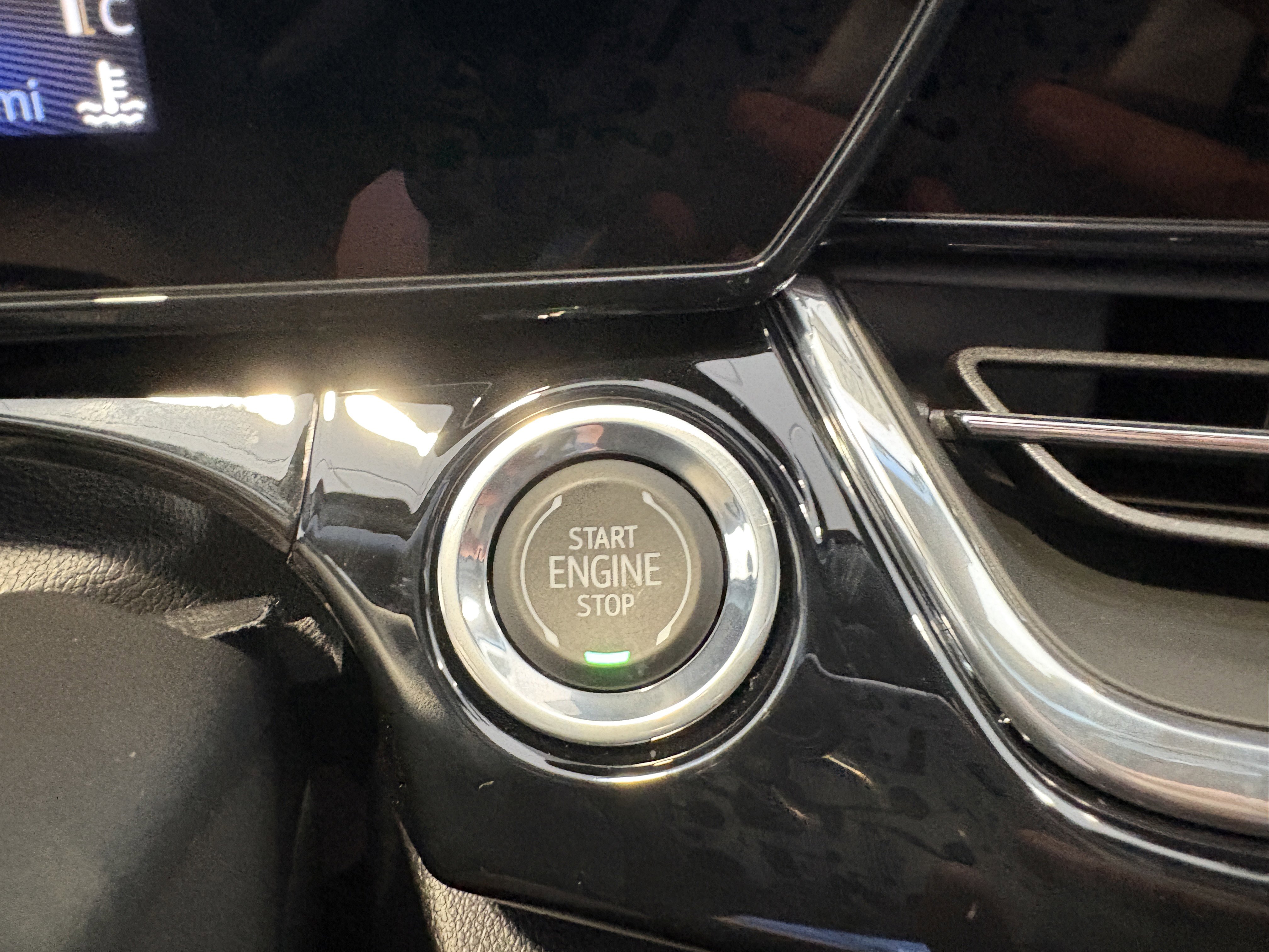 New 2026 Chevrolet Trax RS w/ Sunroof Package image 15