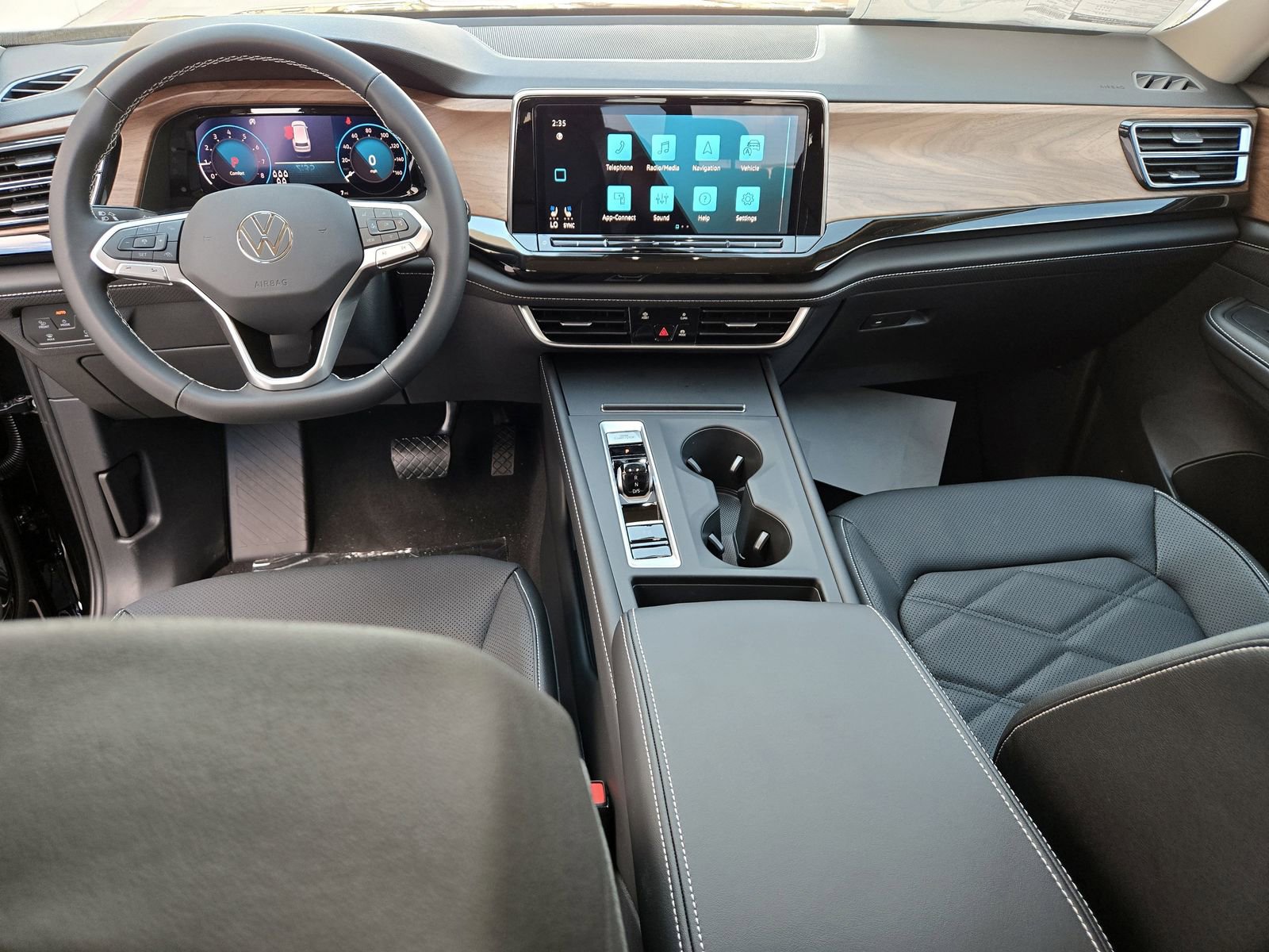 New 2026 Volkswagen Atlas SE image 9