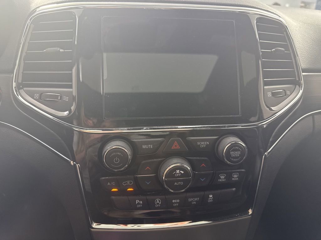Used 2021 Jeep Grand Cherokee Limited AWD/4WD image 15