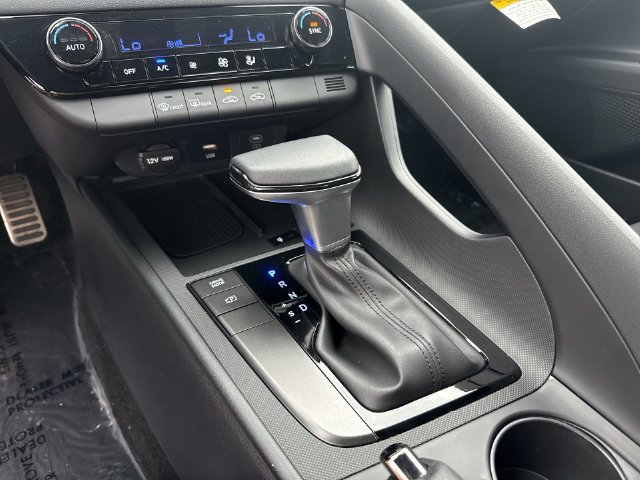 Certified 2025 Hyundai Elantra Sport FWD image 19