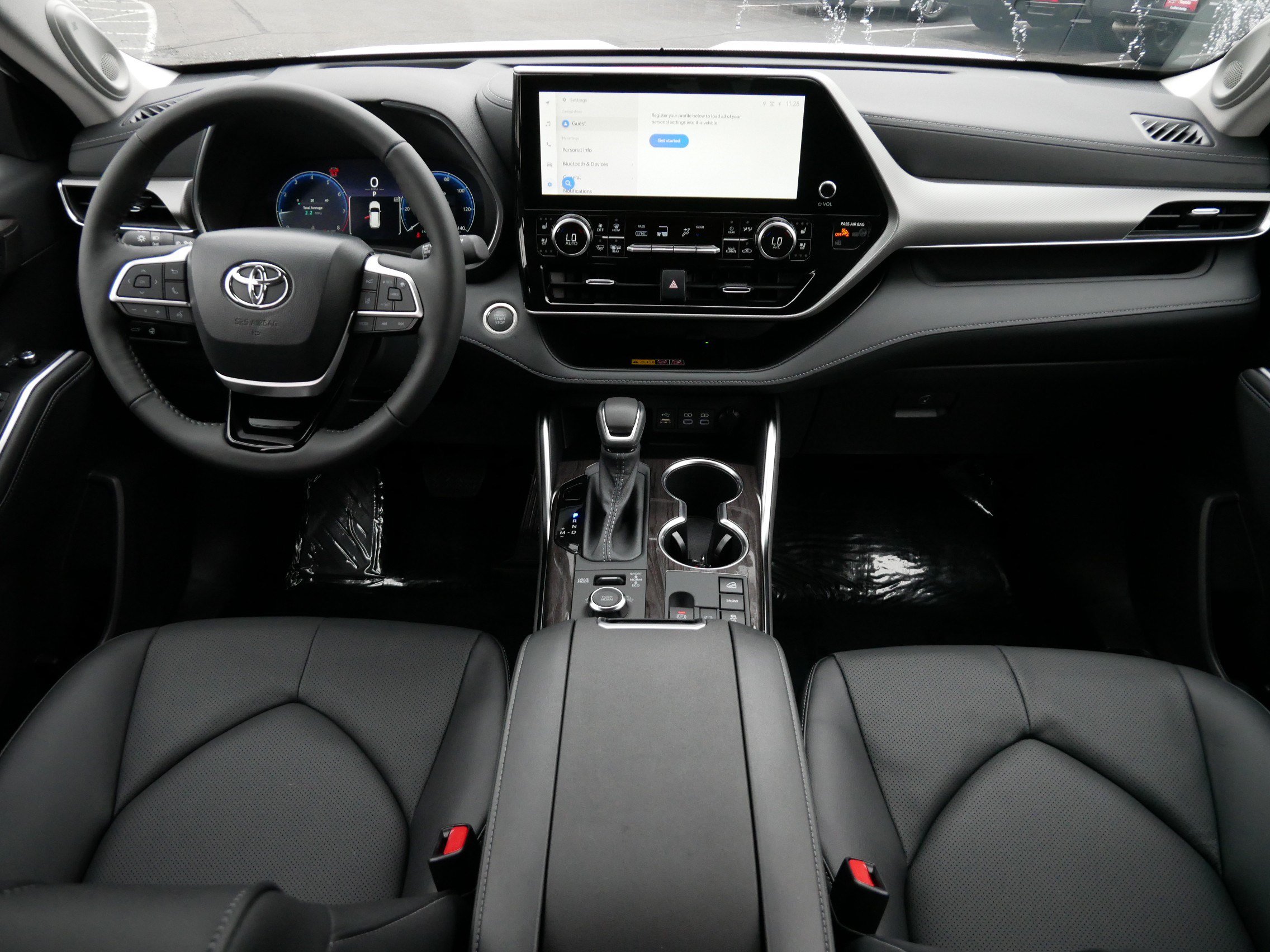 Certified 2026 Toyota Highlander Platinum AWD/4WD image 10