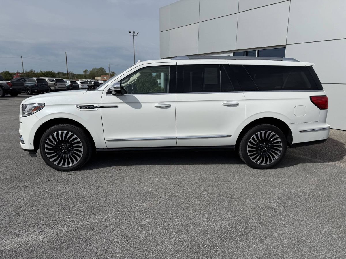Used 2020 Lincoln Navigator L Black Label image 2