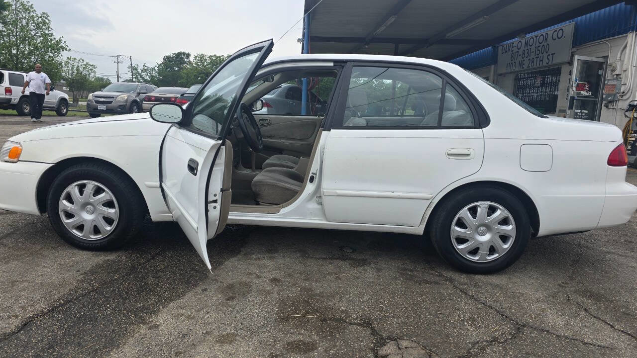Used 2001 Toyota Corolla LE FWD image 3