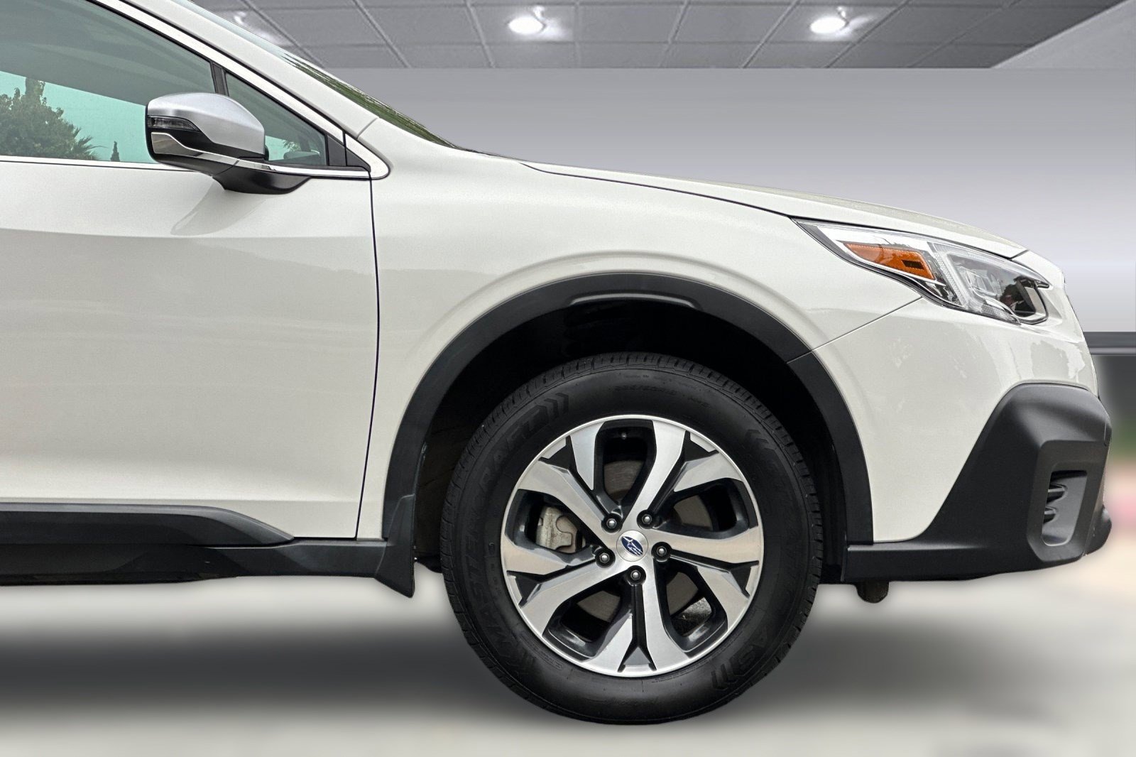 Used 2020 Subaru Outback Touring w/ Popular Package #2 image 36