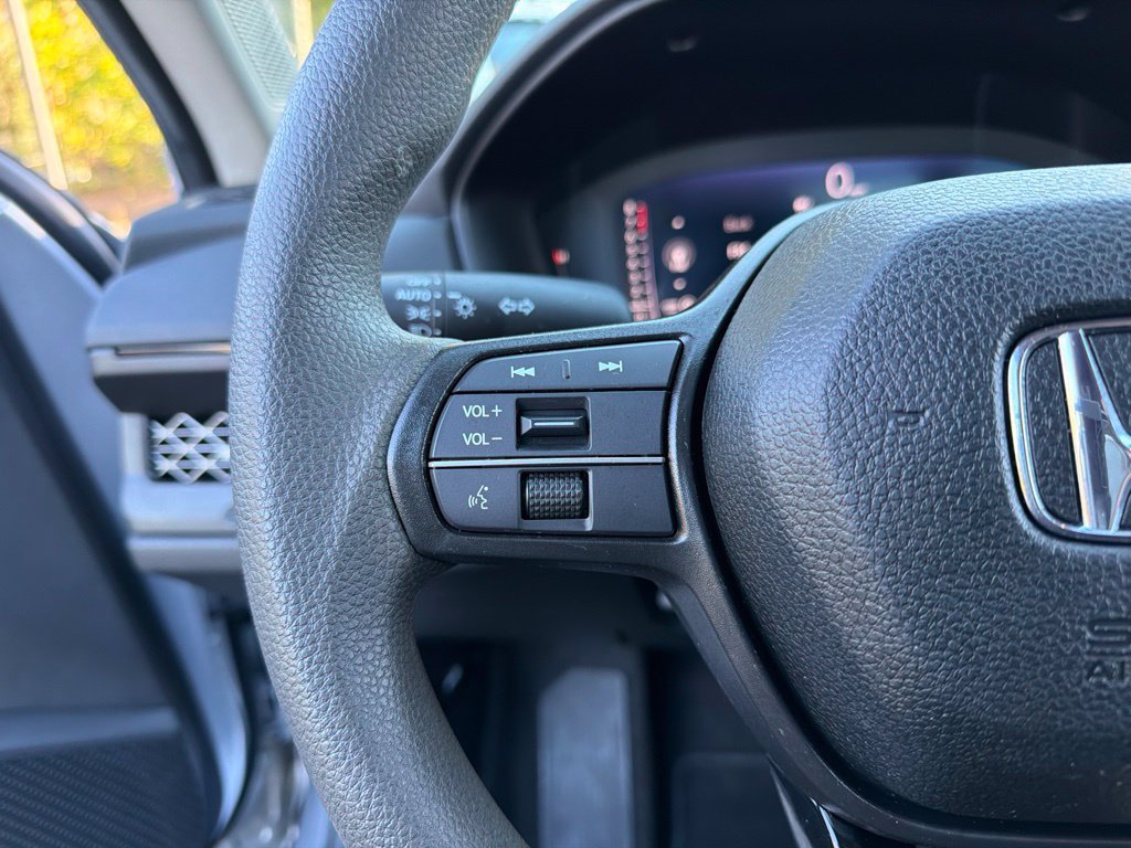 Certified 2025 Honda Accord SE image 16