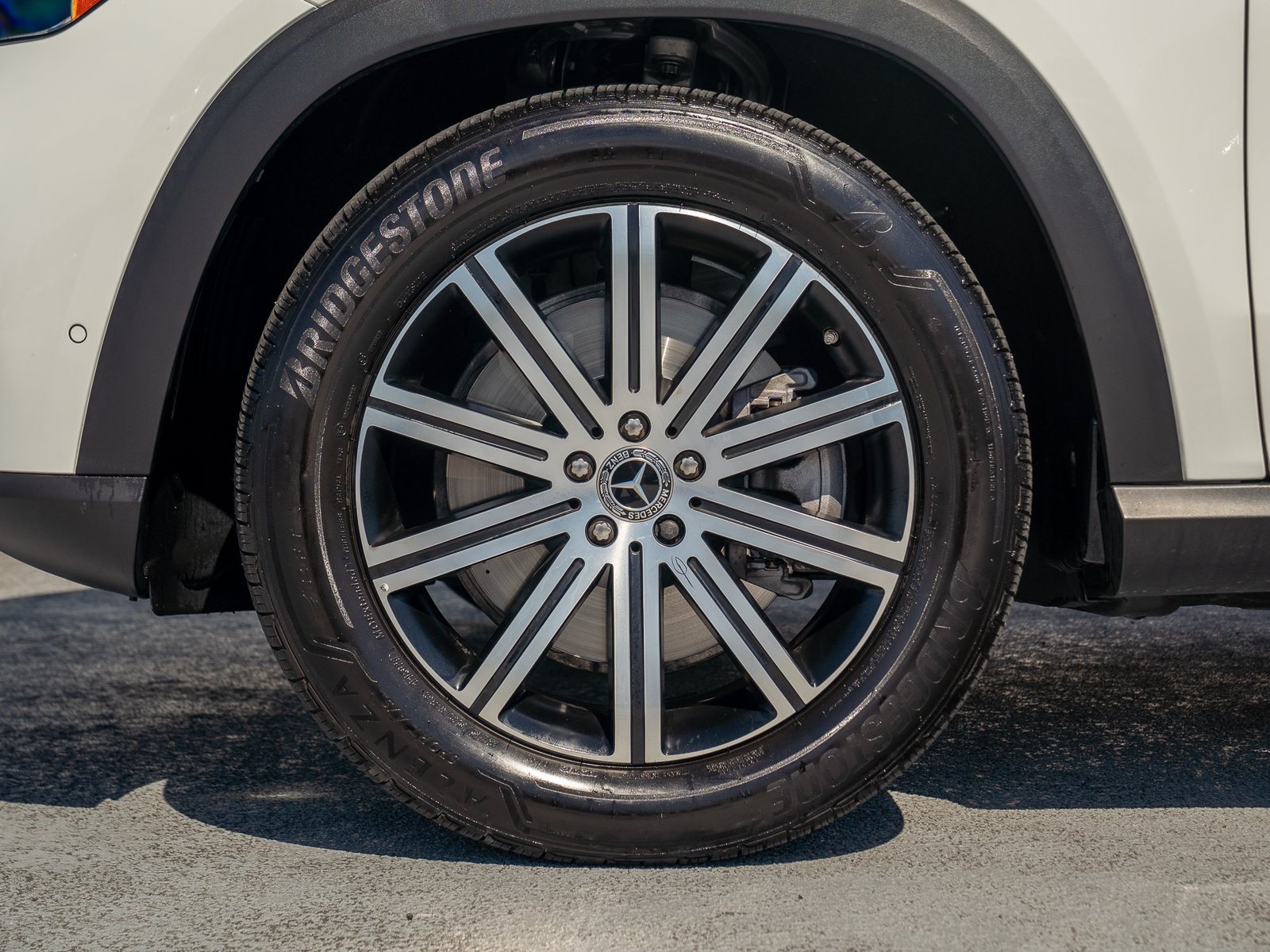 Certified 2025 Mercedes-Benz GLE 450e 4MATIC w/ Winter Package image 12