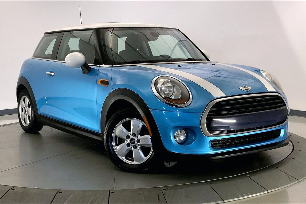 Used 2016 MINI Cooper 2-Door Hardtop image 32