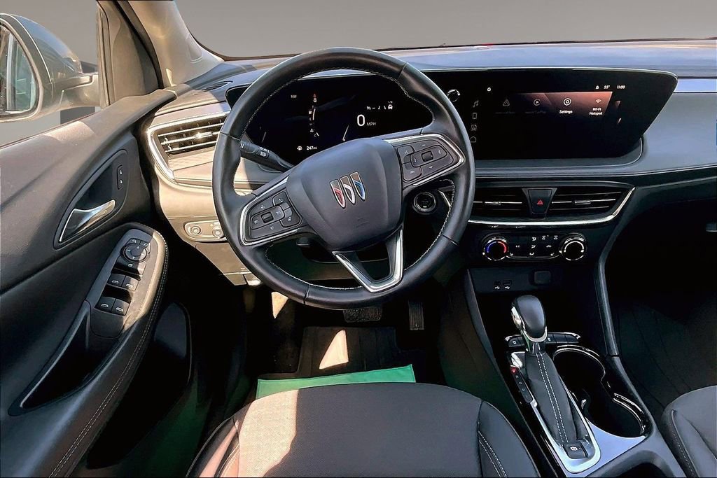 Certified 2024 Buick Encore GX Preferred w/ Comfort Package image 5