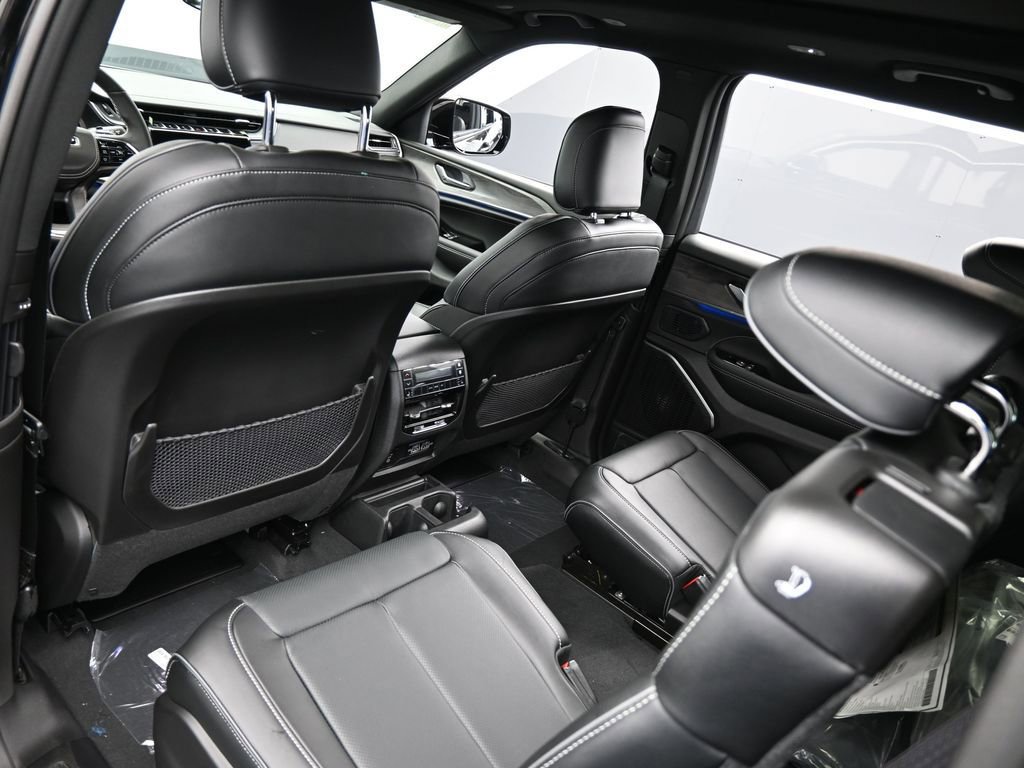 New 2025 Jeep Grand Cherokee L Overland image 25