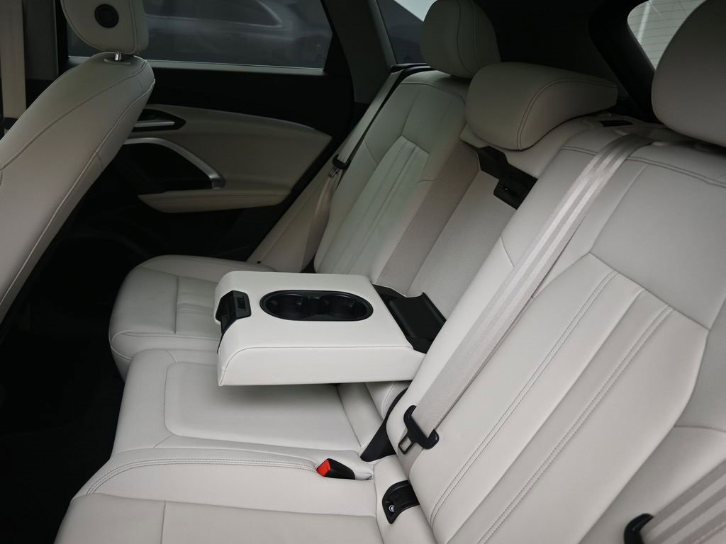 Certified 2025 Audi Q5 Premium Plus w/ Premium Plus image 21