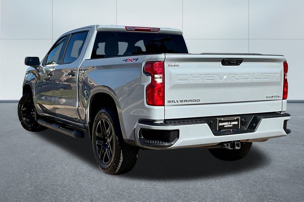 Used 2024 Chevrolet Silverado 1500 Custom image 12