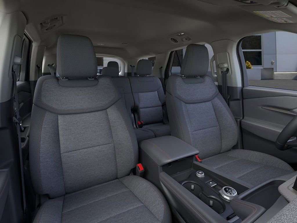 New 2025 Ford Explorer Active image 10