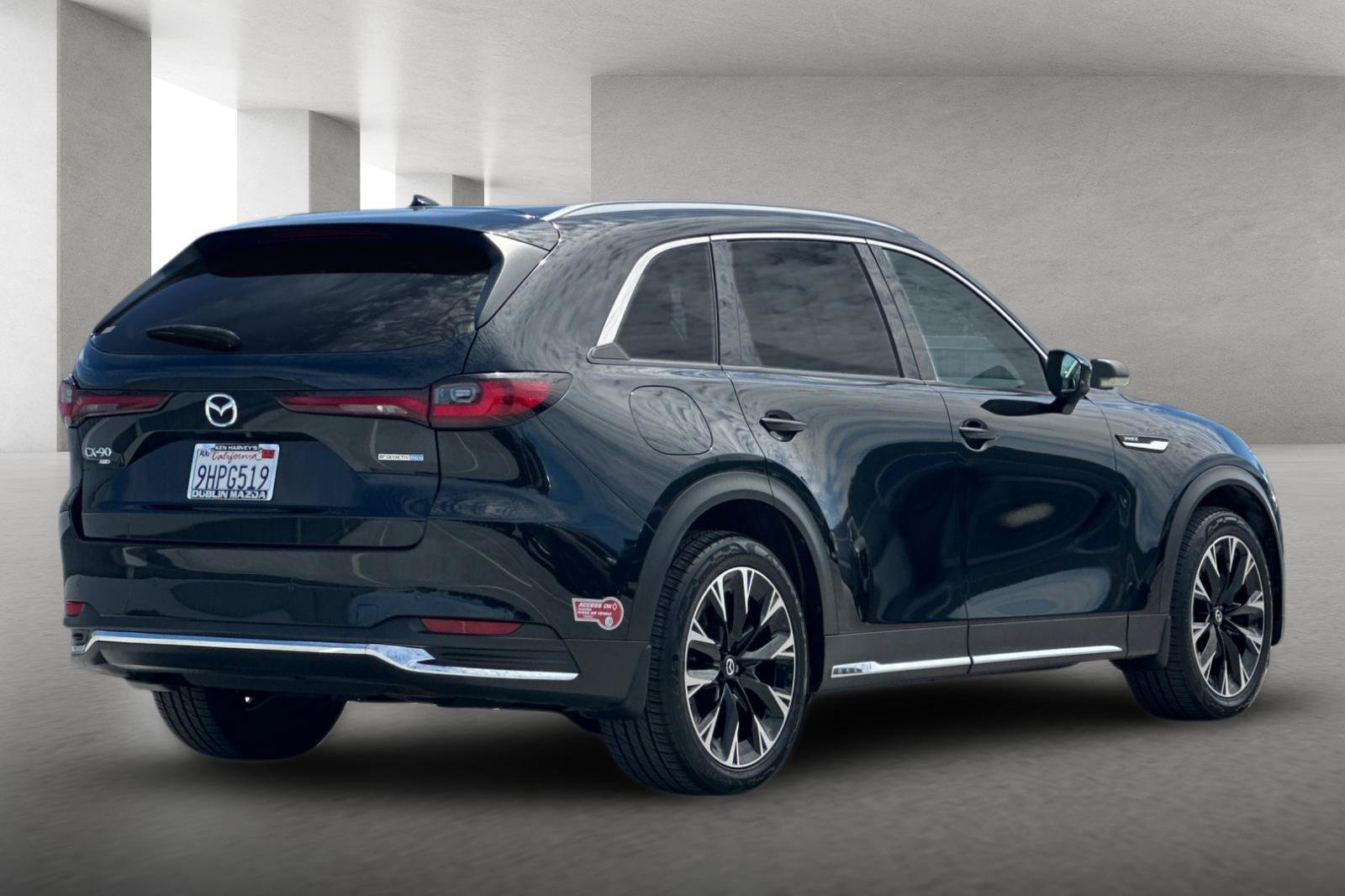 Certified 2024 MAZDA CX-90 Plug-In Hybrid w/ Premium Pkg AWD/4WD image 4