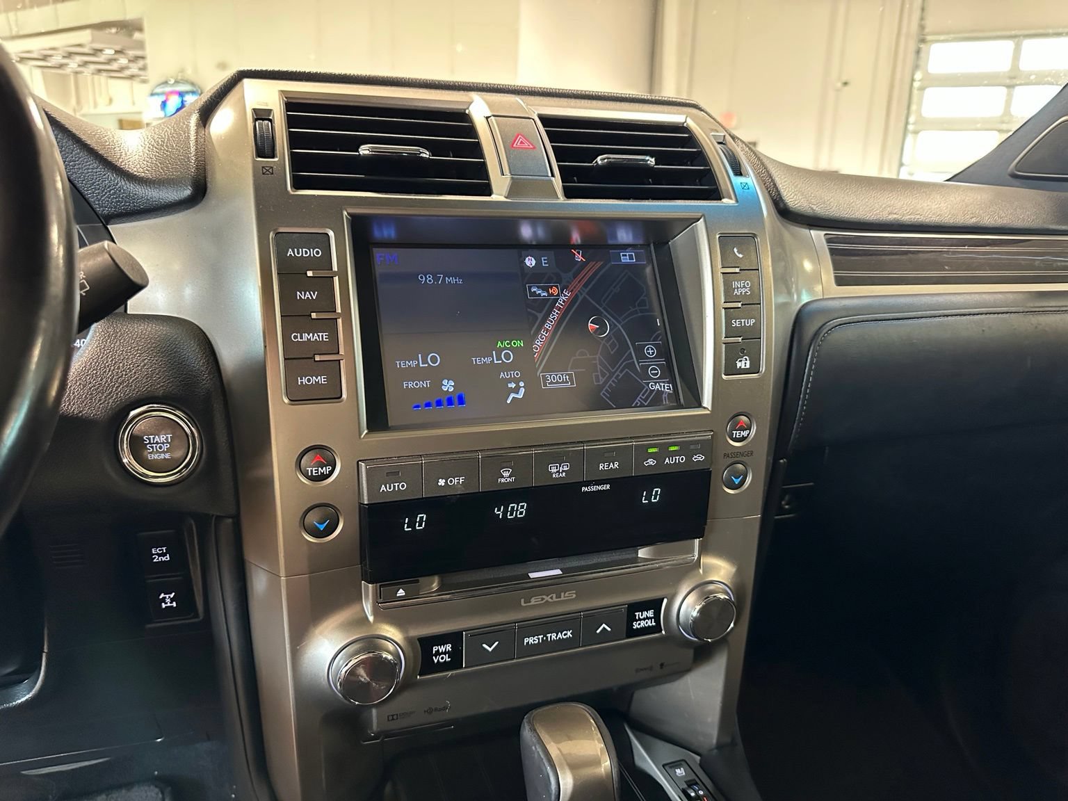 Used 2021 Lexus GX 460 Premium w/ Premium Package AWD/4WD image 26