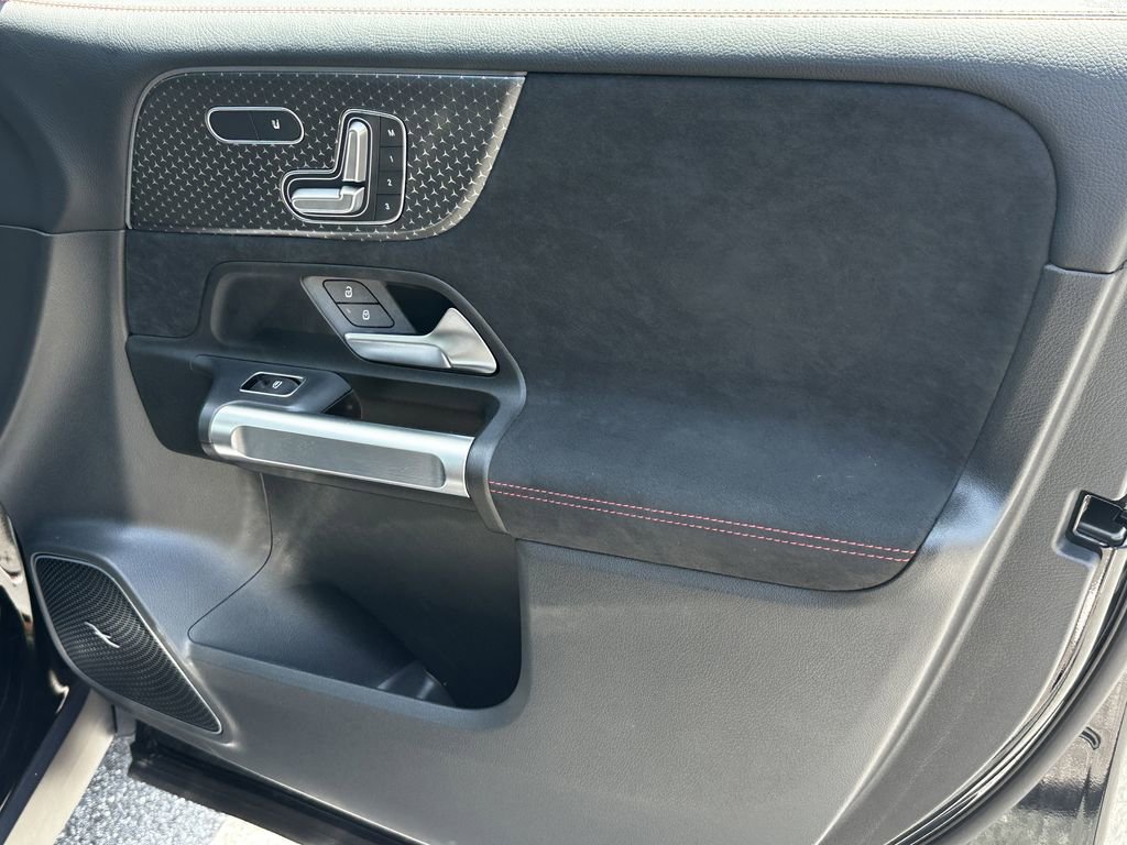 Certified 2025 Mercedes-Benz GLB 250 image 16
