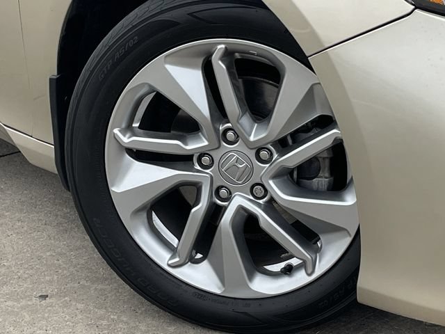 Used 2018 Honda Accord LX image 8