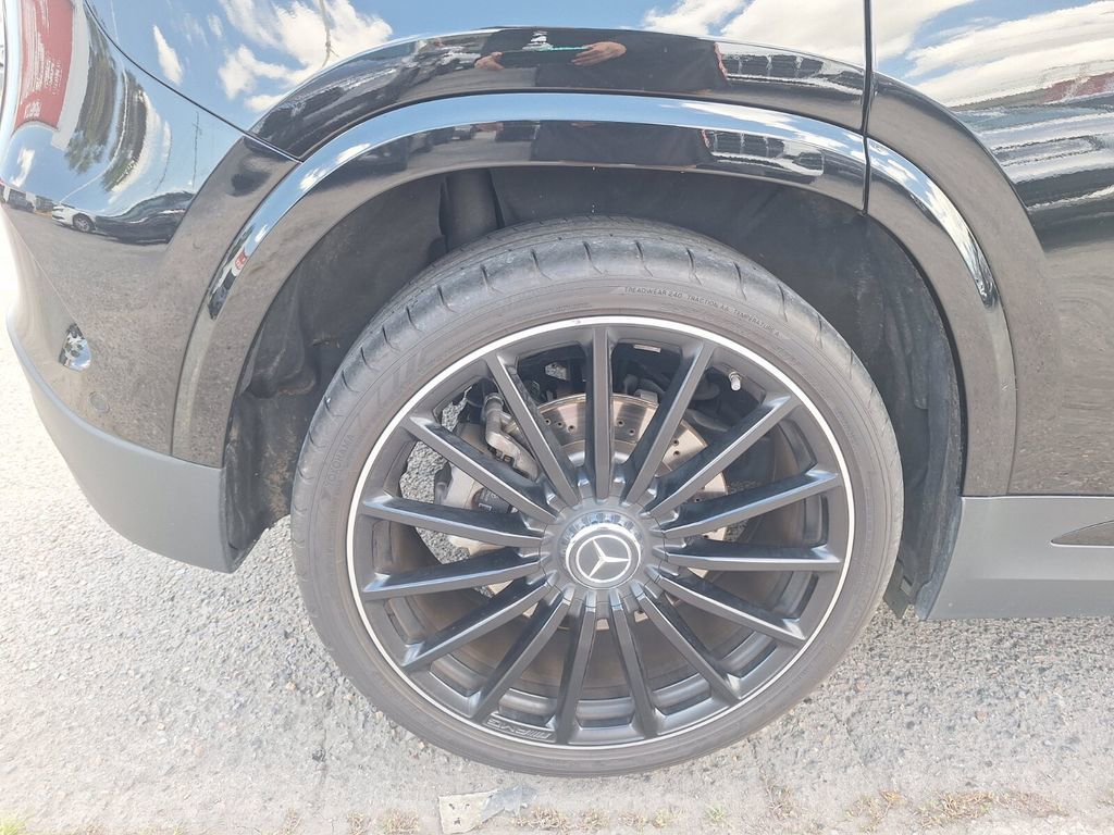 Used 2025 Mercedes-Benz GLA 35 AMG 4MATIC image 29