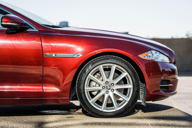 Used 2012 Jaguar XJ RWD image 11