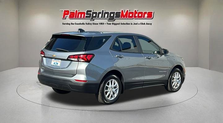 Used 2023 Chevrolet Equinox LS image 4
