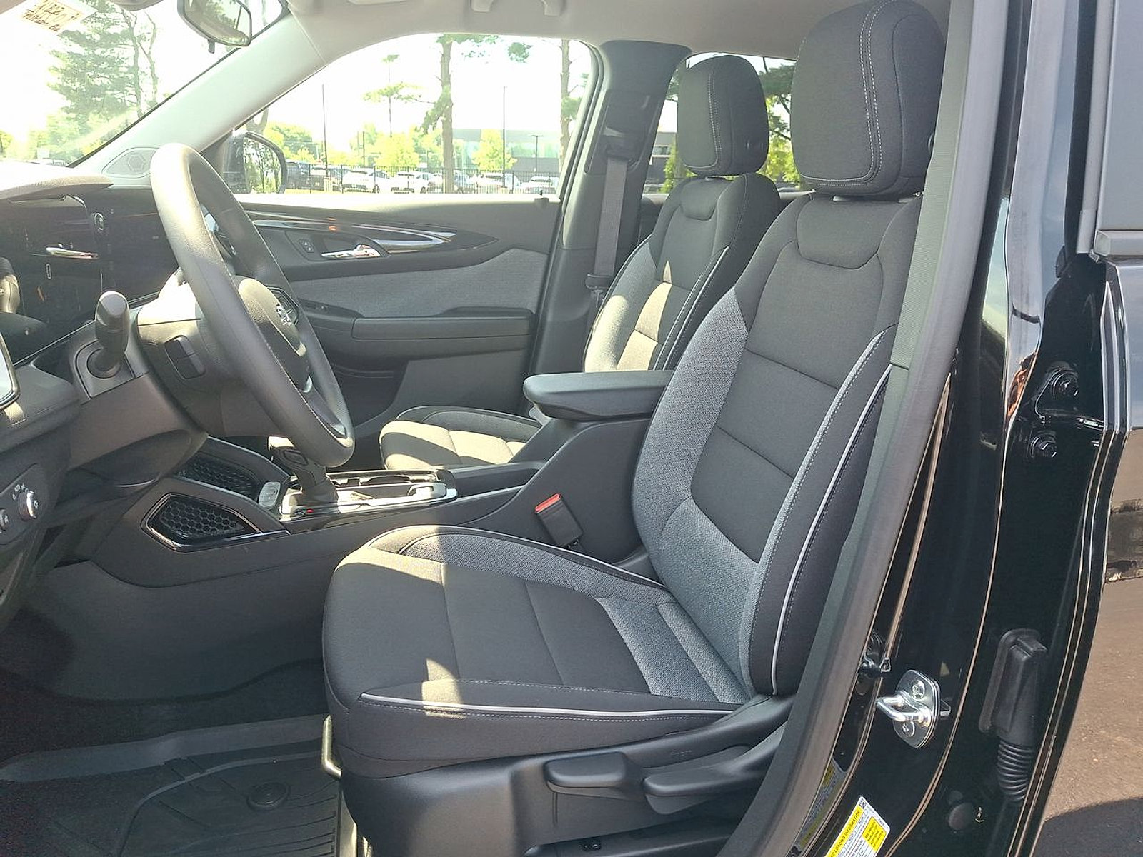 New 2026 Chevrolet TrailBlazer LT w/ Midnight Edition FWD image 14
