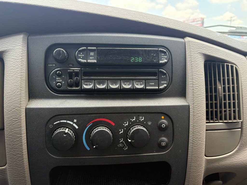 Used 2004 Dodge Ram 1500 Truck SLT image 21