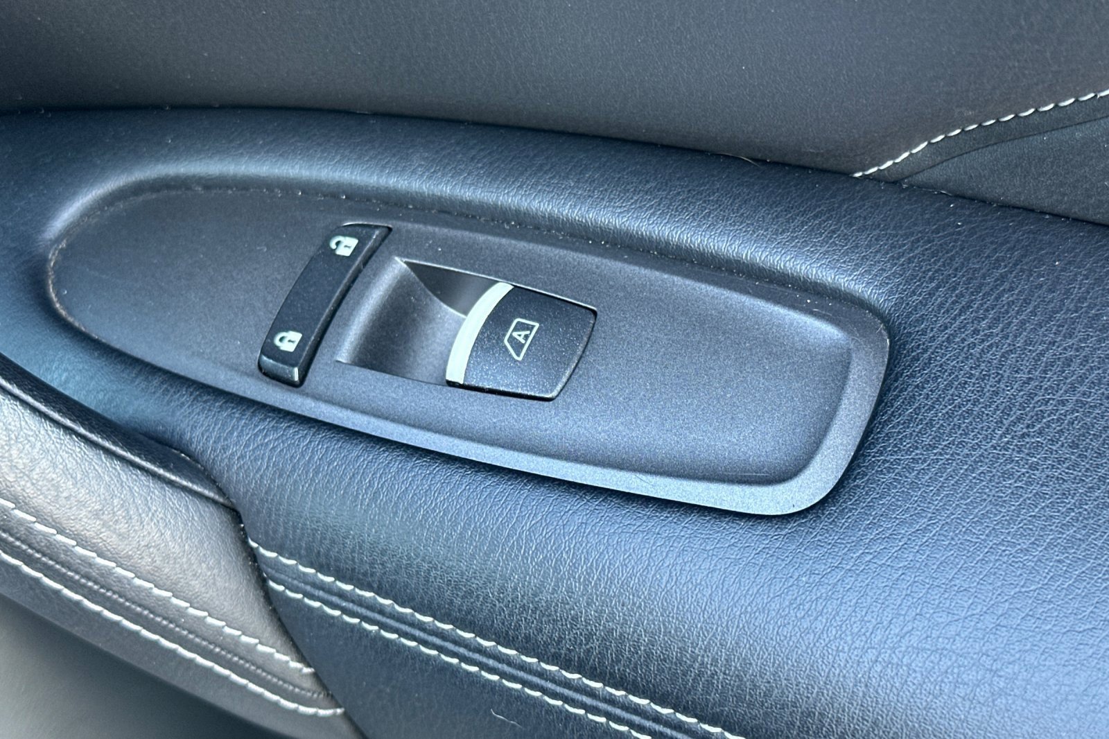 Used 2018 INFINITI QX80 2WD w/ Driver Assistance Package image 23