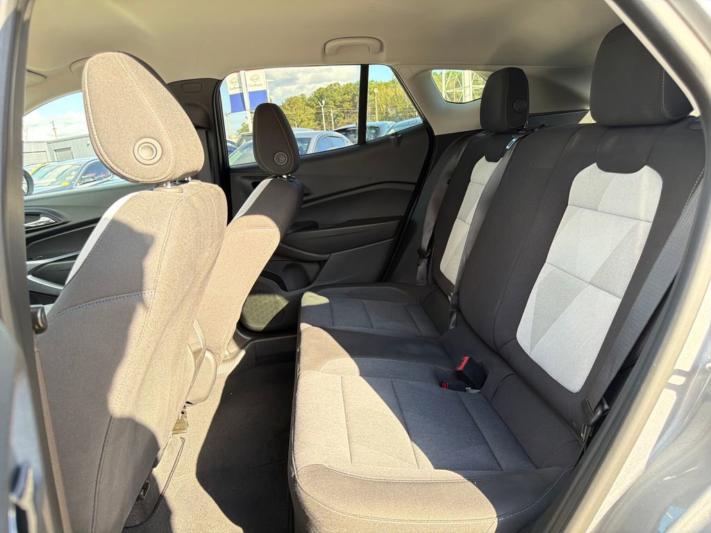 Used 2024 Chevrolet Trax LS w/ LS Convenience Package image 22