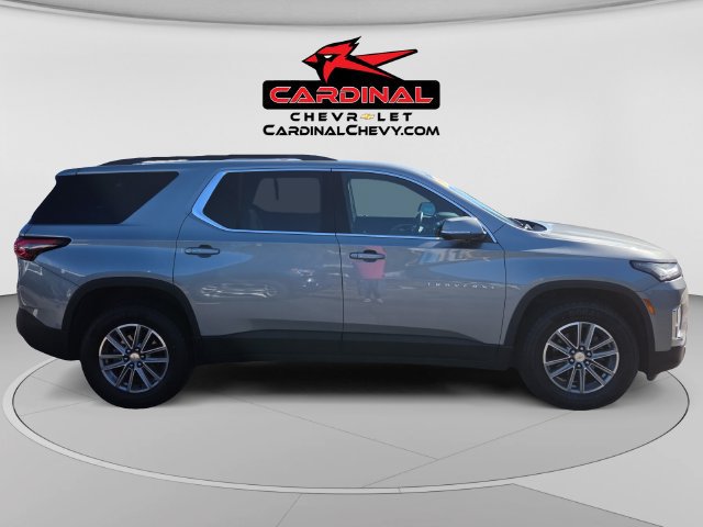 Used 2023 Chevrolet Traverse LT w/ LPO, Cargo Package AWD/4WD image 2