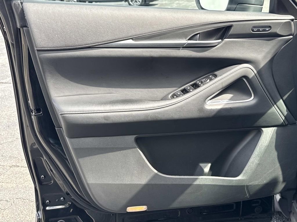 Certified 2025 INFINITI QX60 Luxe w/ Black Edition image 15