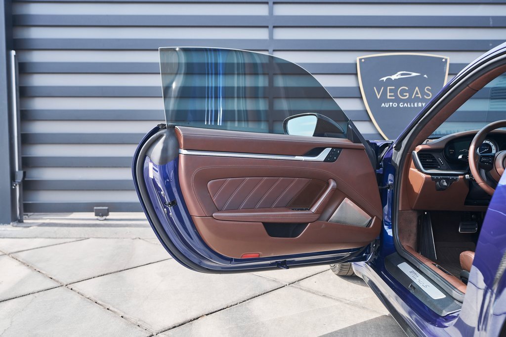 Used 2022 Porsche 911 Turbo S image 27