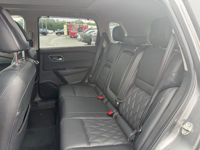 Used 2023 Nissan Rogue Platinum w/ Platinum Premium Package FWD image 25