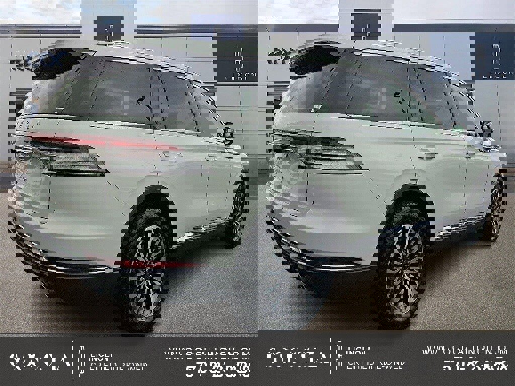 Certified 2023 Lincoln Aviator AWD w/ Premium Package image 4