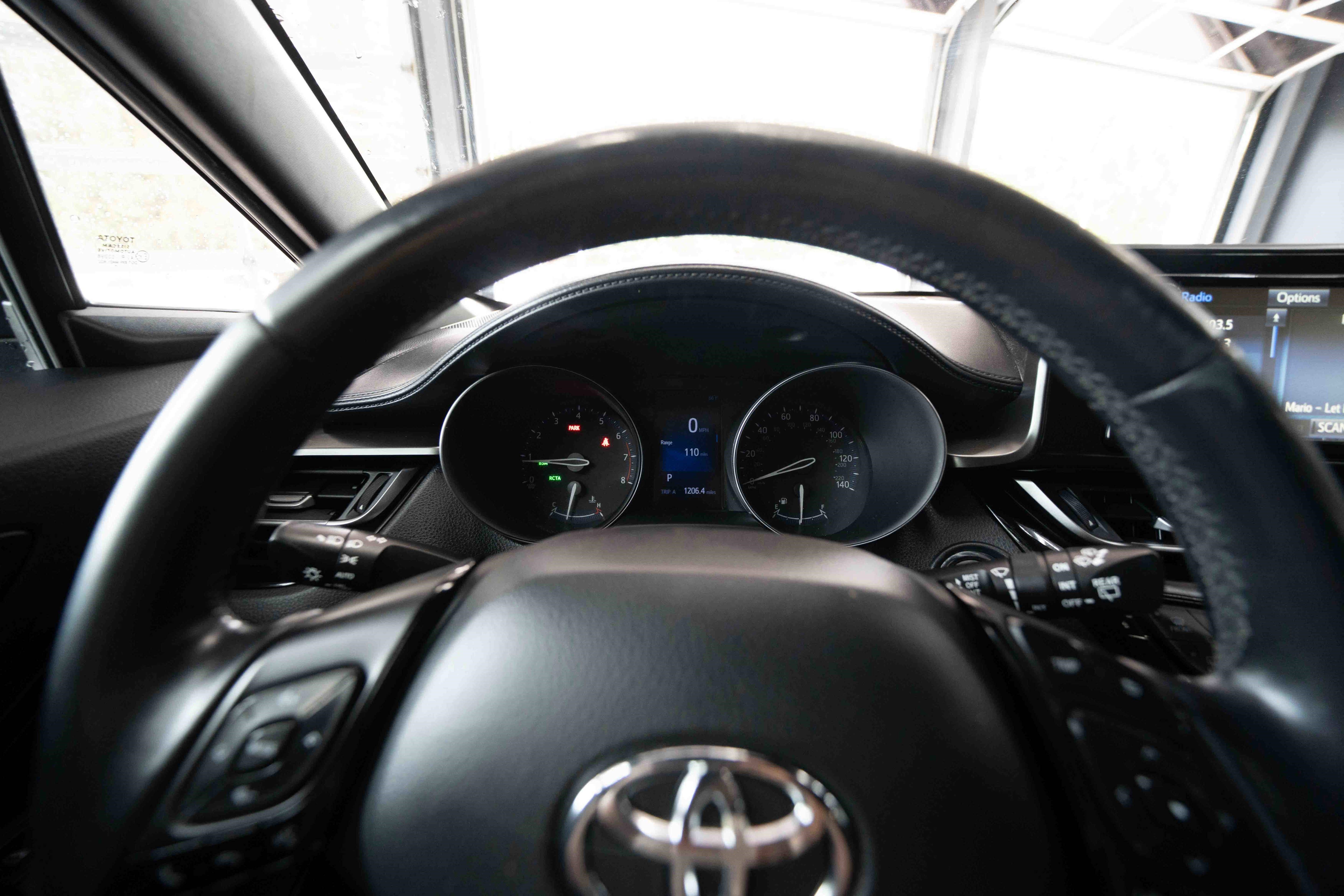 Used 2018 Toyota C-HR XLE FWD image 15