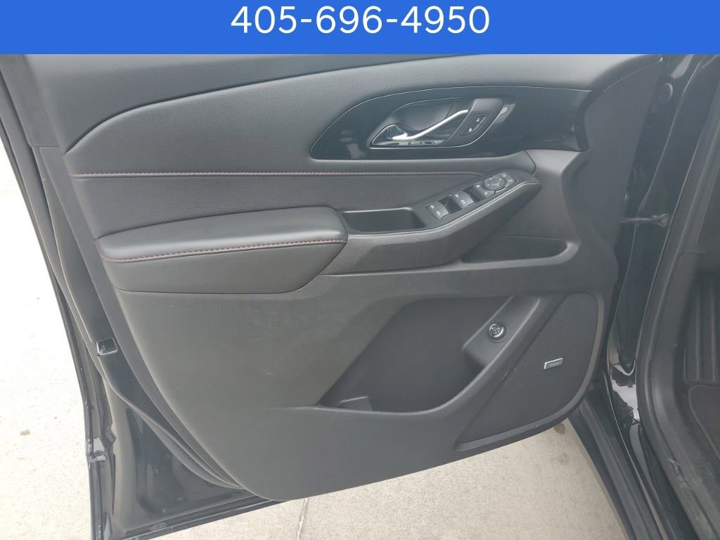 Used 2022 Chevrolet Traverse RS FWD image 15