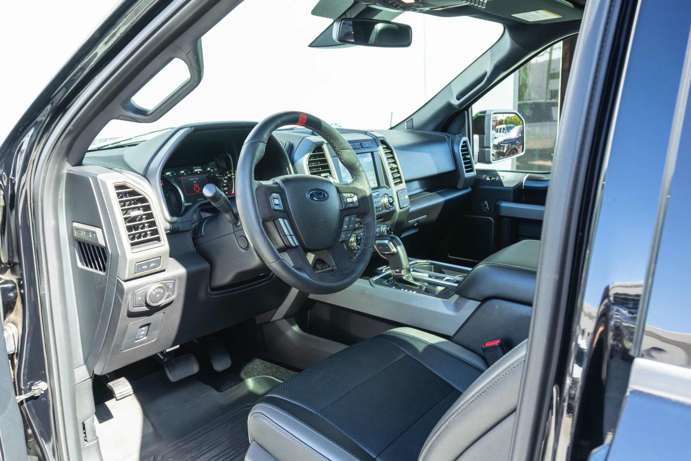 Used 2017 Ford F150 Raptor w/ Equipment Group 802A Luxury image 52